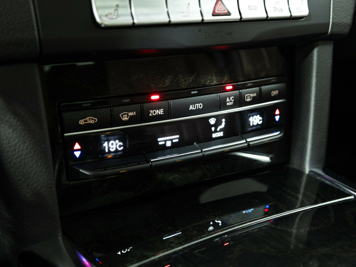 Купить Mercedes-Benz E-Класс 300 IV (W212, S212, C207) Рестайлинг, 2013, 135 320 км, фото №19