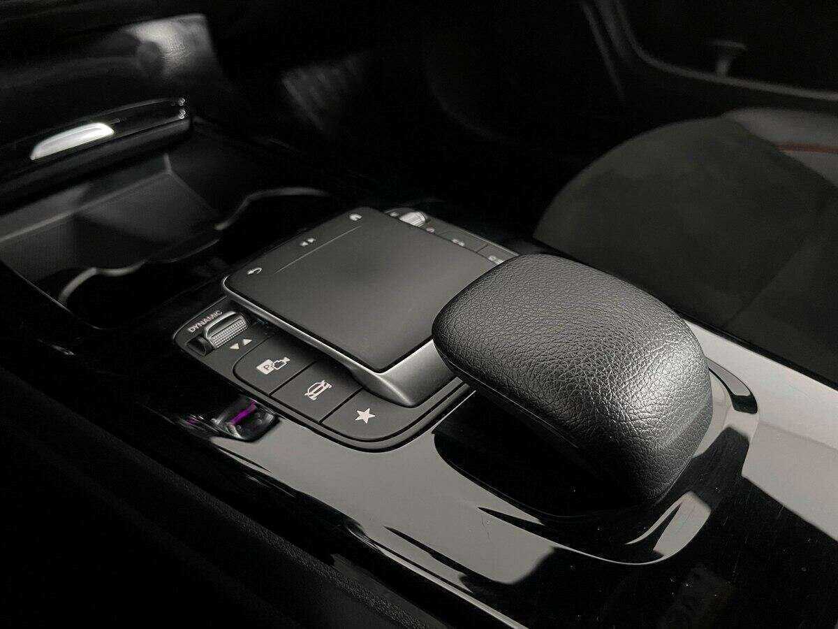 Купить Mercedes-Benz CLA 200, 2021, 63 000 км, фото №5