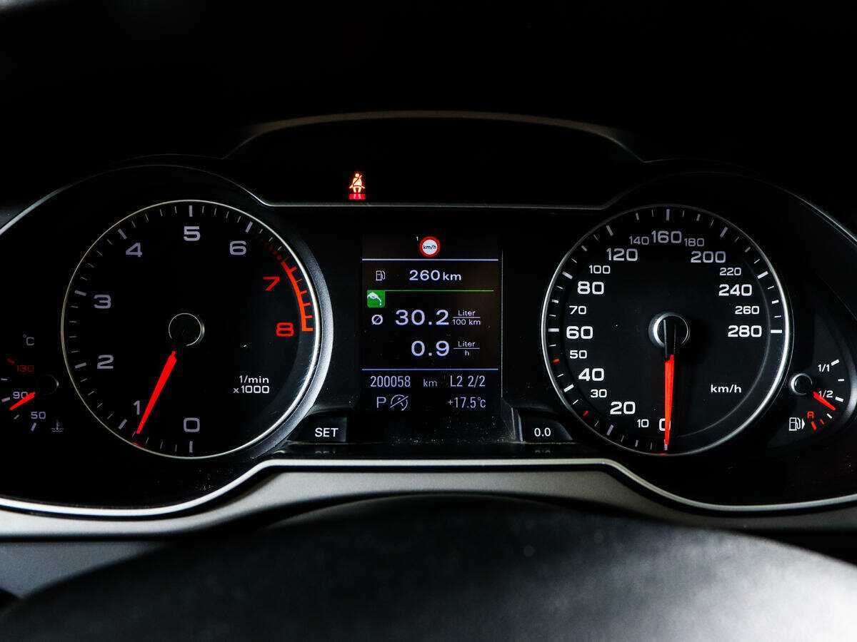 Купить Audi A4, 2013, 200 057 км, фото №9