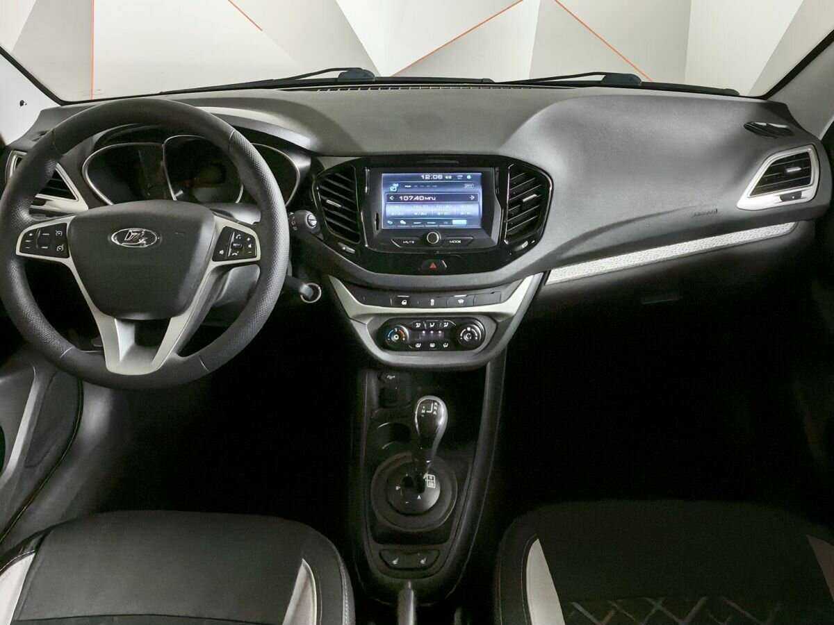 Купить Lada (ВАЗ) Vesta SW Cross, 2019, 66 589 км, фото №10