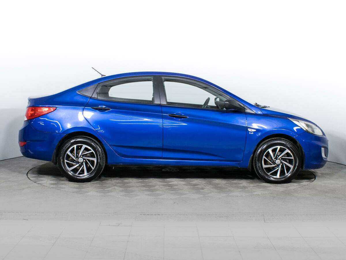 Купить Hyundai Solaris, 2012, 81 900 км, фото №4
