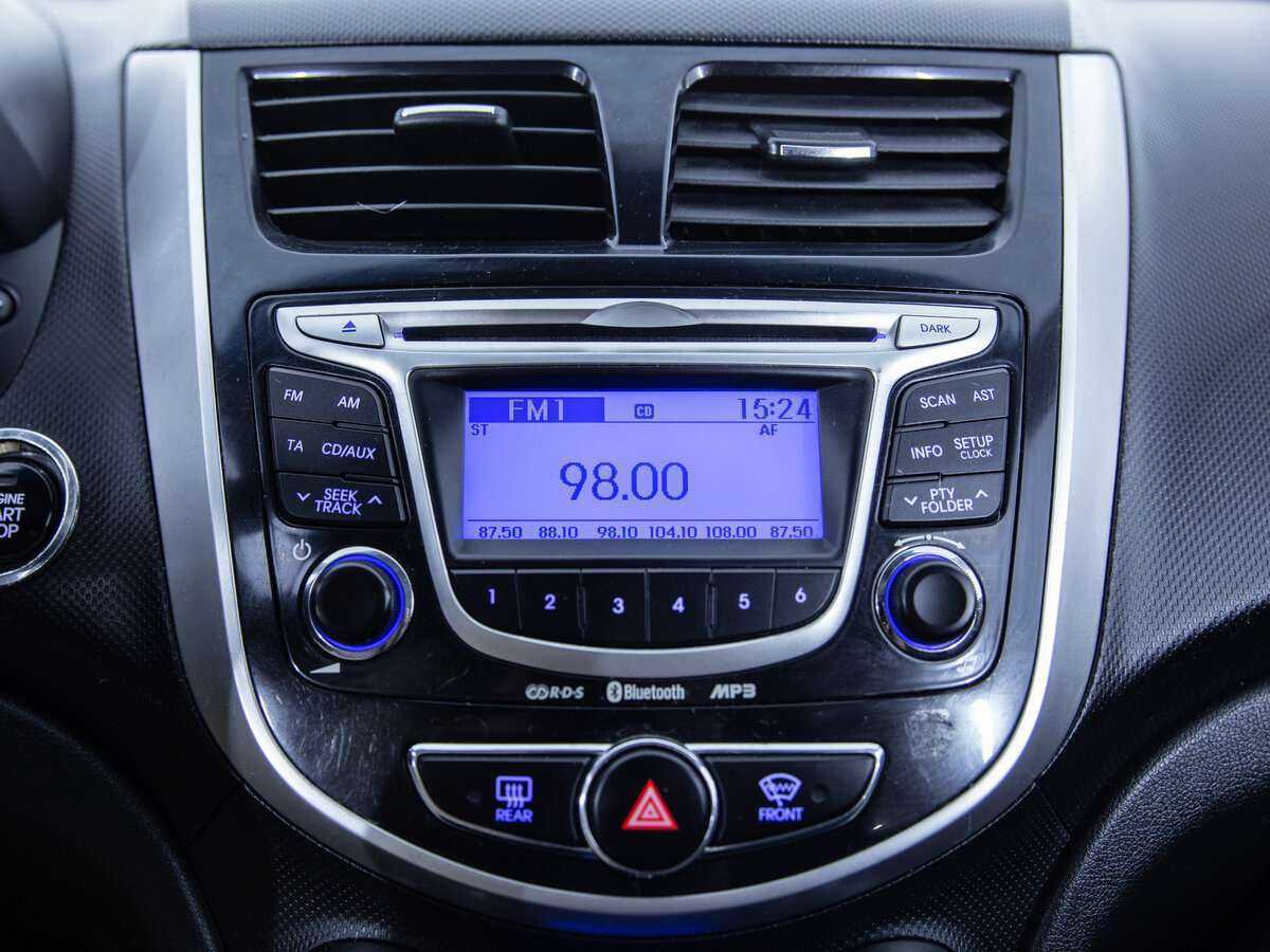 Купить Hyundai Solaris, 2012, 132 942 км, фото №16