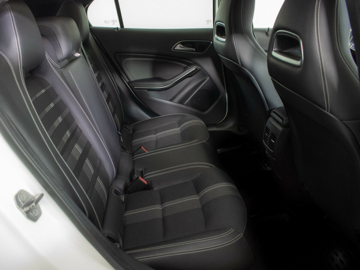 Купить Mercedes-Benz GLA 200 I (X156) Рестайлинг, 2018, 81 142 км, фото №8