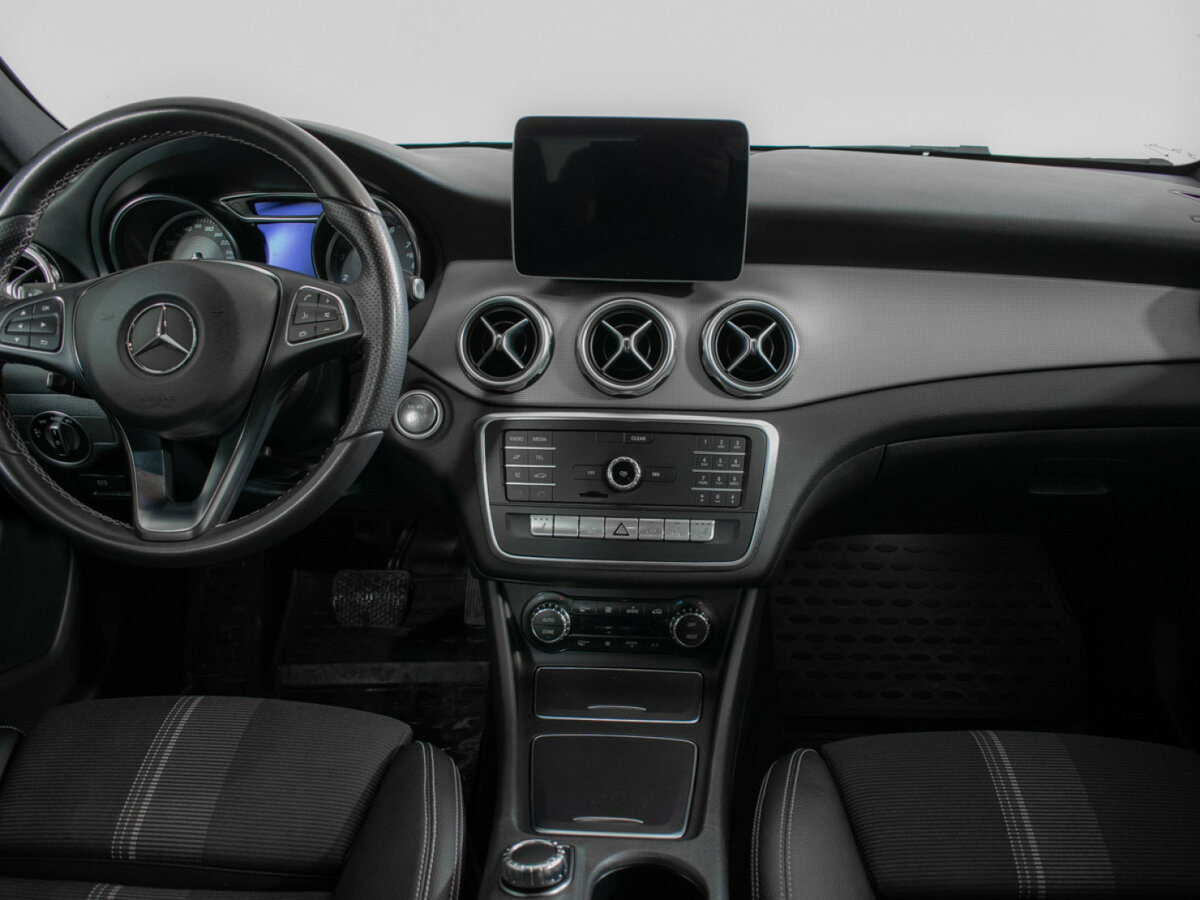 Купить Mercedes-Benz GLA 200 I (X156) Рестайлинг, 2018, 81 142 км, фото №9