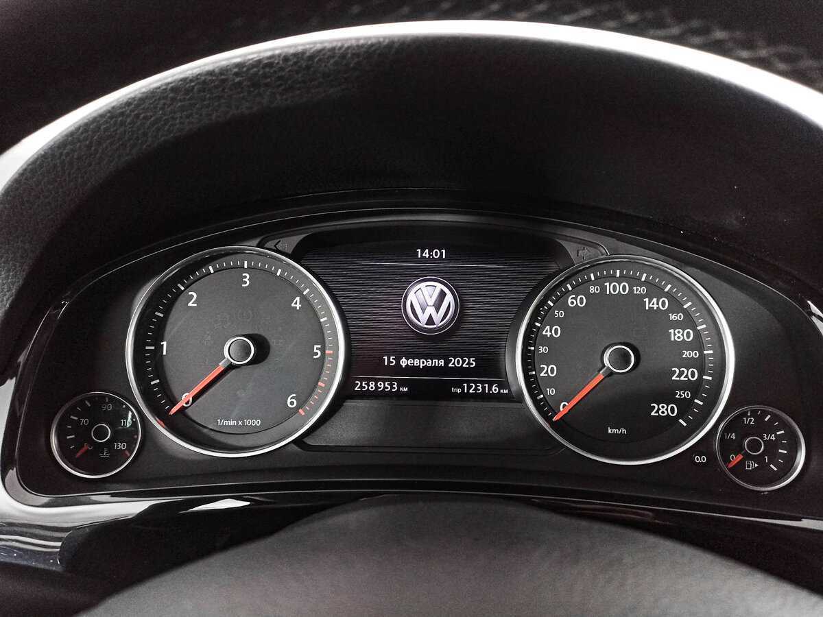 Купить Volkswagen Touareg, 2013, 258 936 км, фото №10