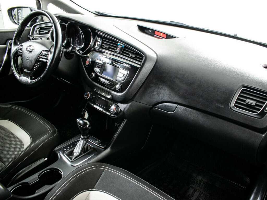 Купить Kia Ceed, 2016, 148 300 км, фото №4