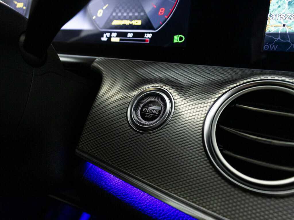 Купить Mercedes-Benz E-Класс 200, 2017, 98 794 км, фото №18