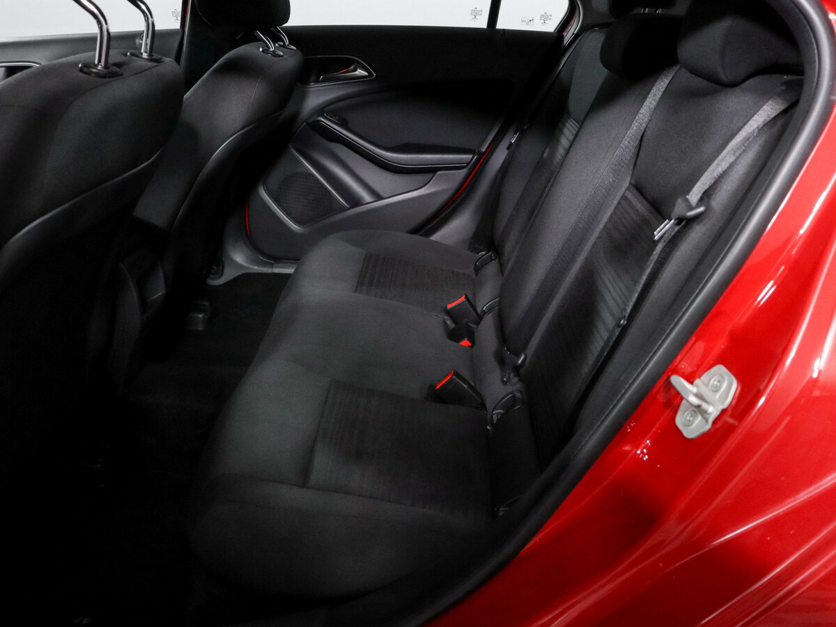 Купить Mercedes-Benz A-Класс 180 III (W176) Рестайлинг, 2015, 100 020 км, фото №8