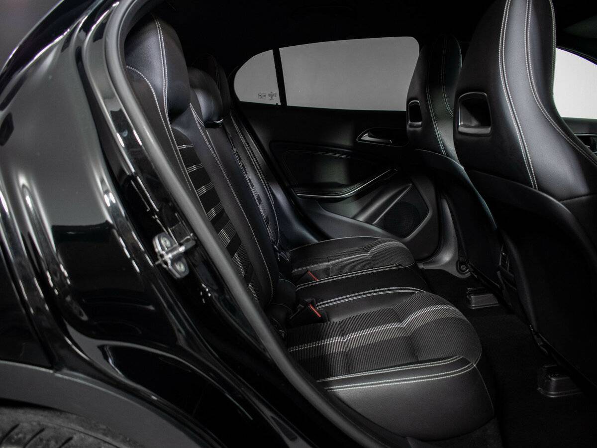 Купить Mercedes-Benz GLA 200 I (X156) Рестайлинг, 2018, 48 258 км, фото №10