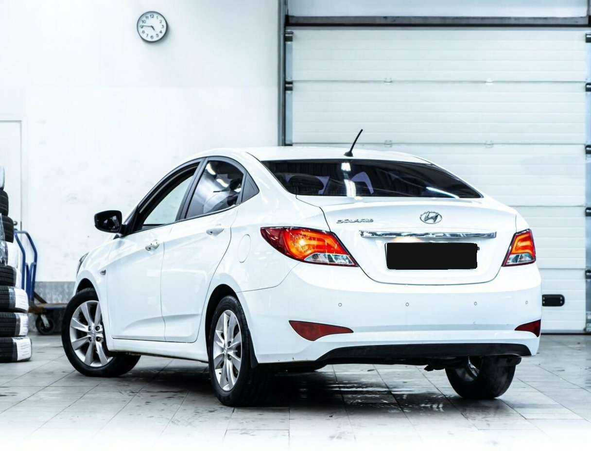 Купить Hyundai Solaris, 2015, 149 445 км, фото №4