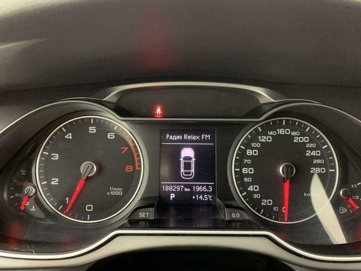 Купить Audi A4, 2013, 188 296 км, фото №9