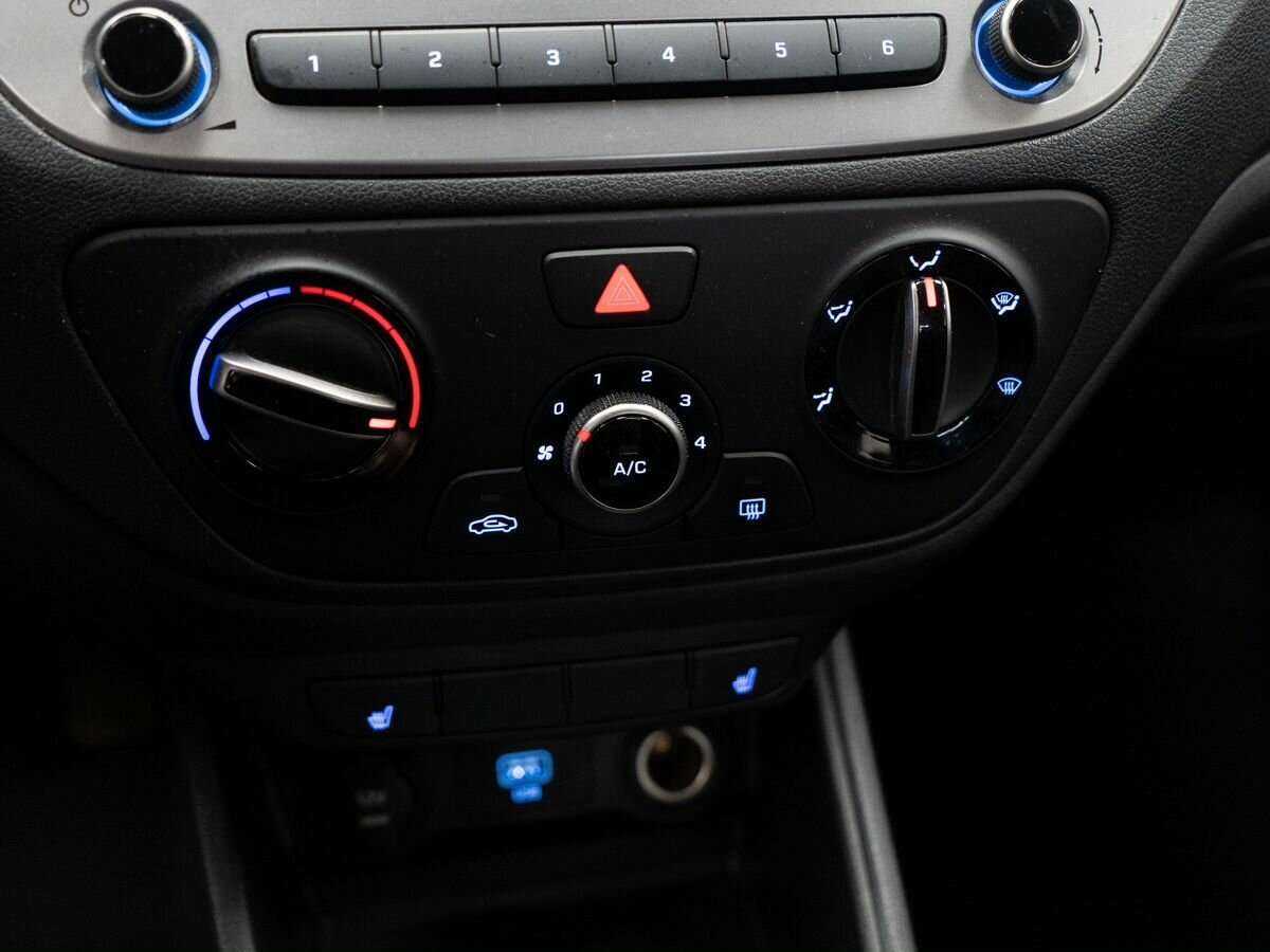 Купить Hyundai Solaris, 2019, 80 089 км, фото №10