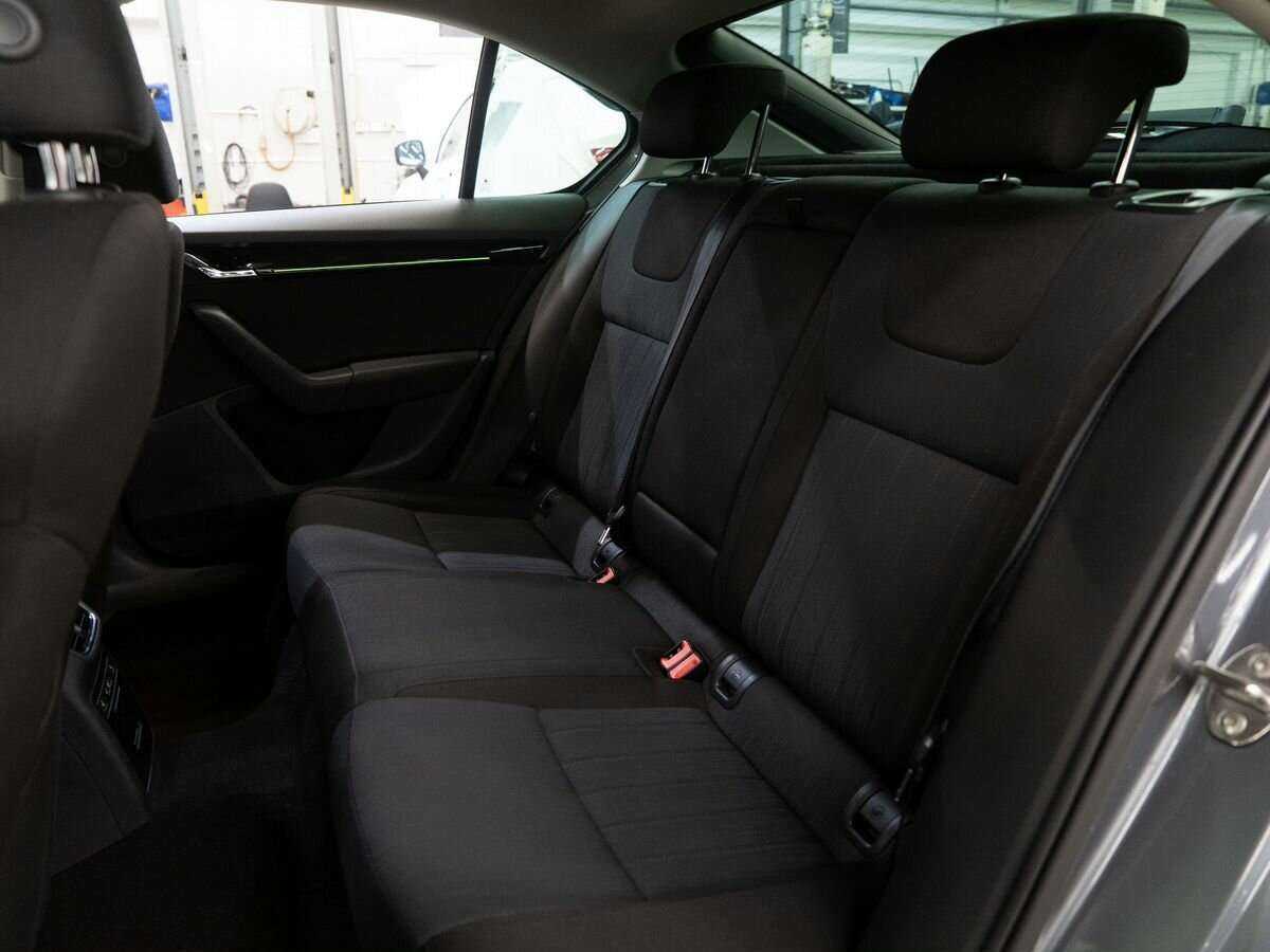 Купить Skoda Octavia, 2018, 177 000 км, фото №7