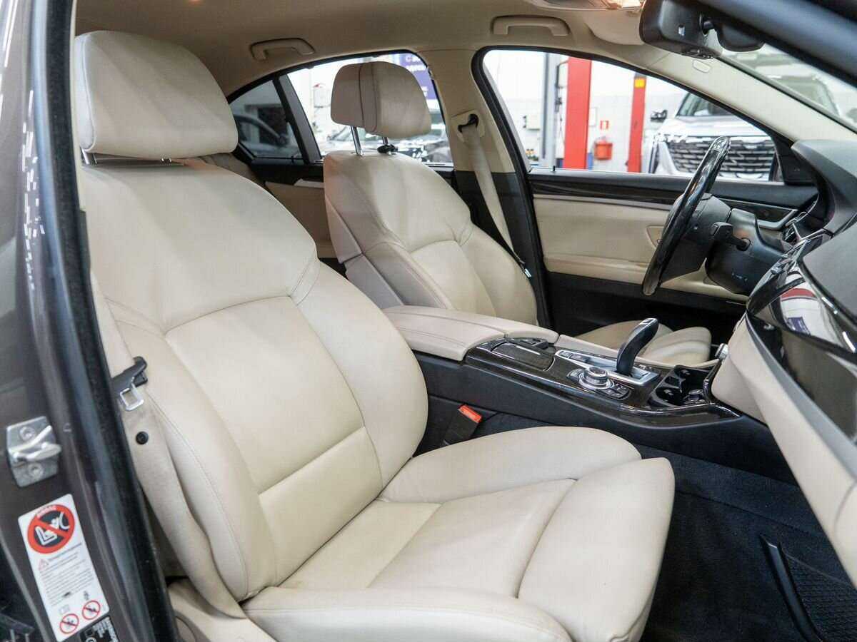 Купить BMW 5 серии 535i xDrive, 2012, 115 270 км, фото №9
