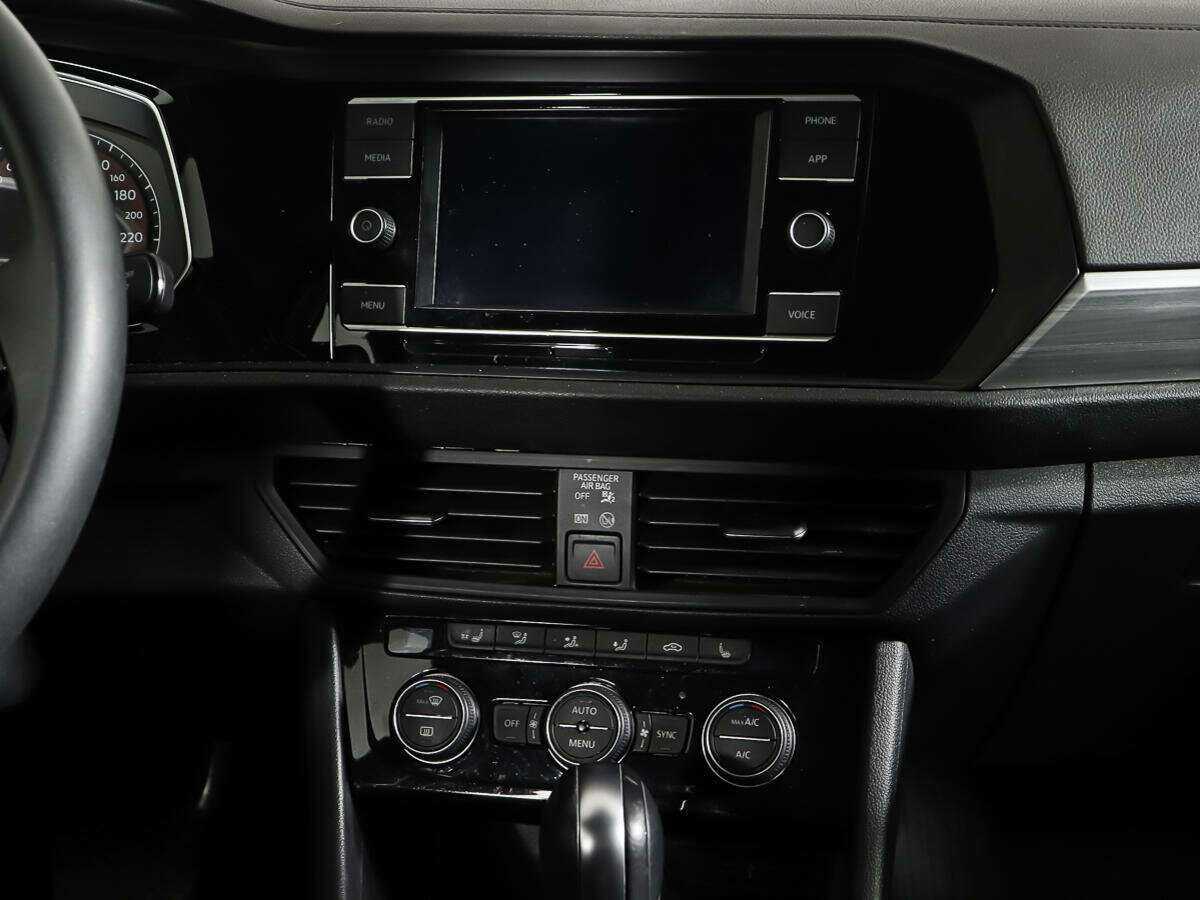 Купить Volkswagen Jetta, 2019, 63 970 км, фото №12