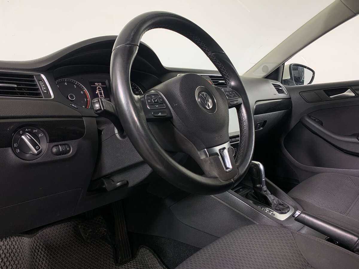 Купить Volkswagen Jetta, 2012, 249 824 км, фото №9