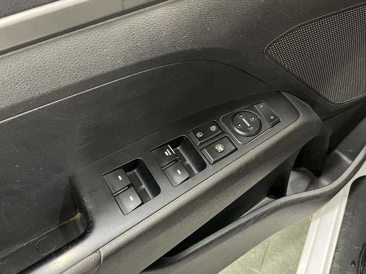 Купить Hyundai Elantra, 2016, 137 993 км, фото №11