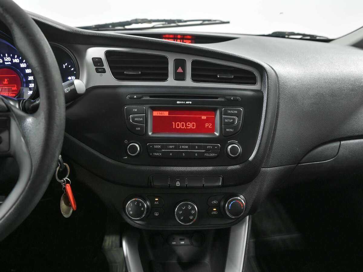 Купить Kia Ceed, 2012, 177 598 км, фото №9
