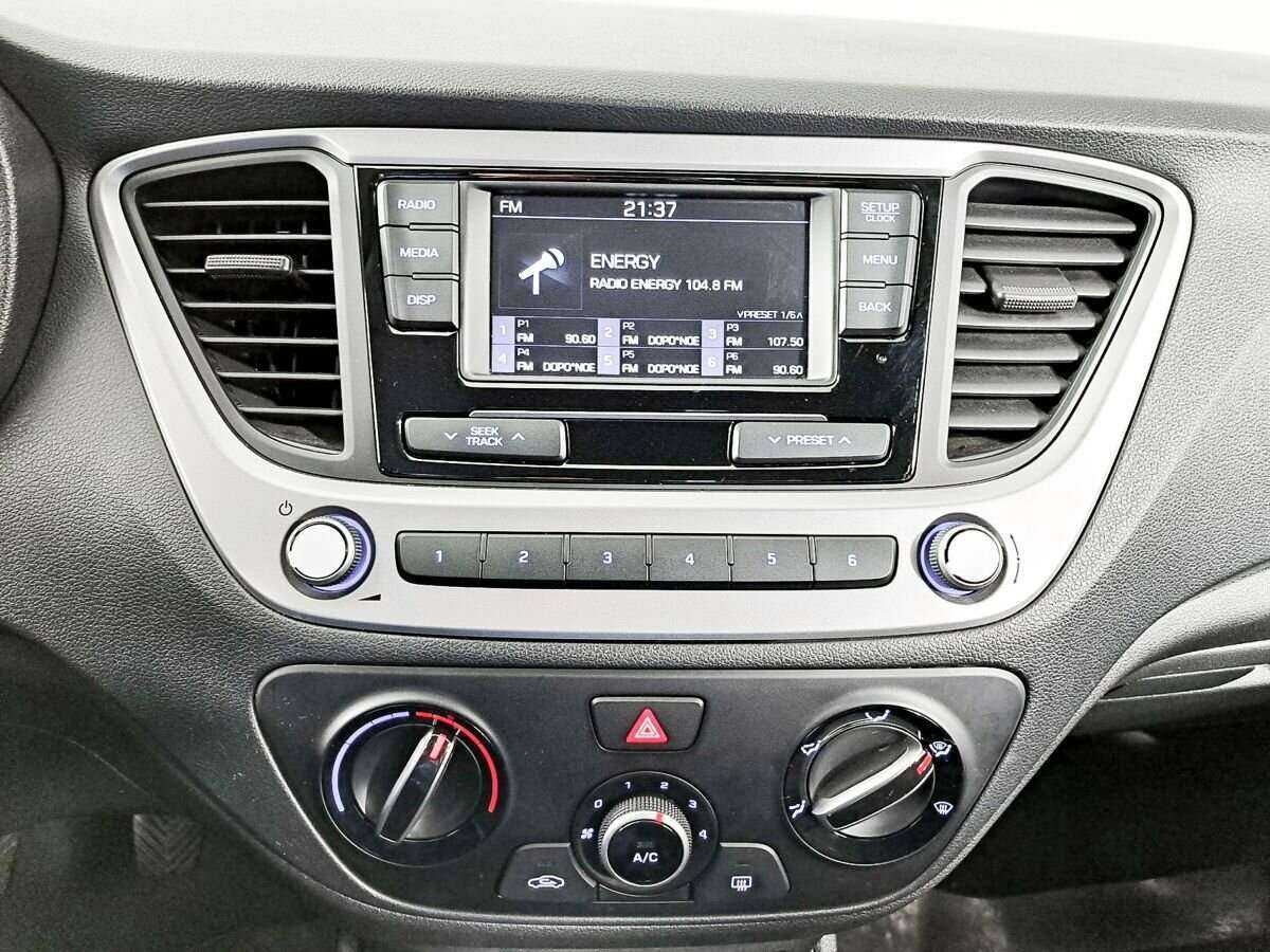 Купить Hyundai Solaris, 2018, 12 905 км, фото №13