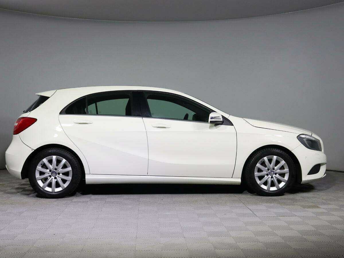 Купить Mercedes-Benz A-Класс 180, 2014, 76 300 км, фото №4