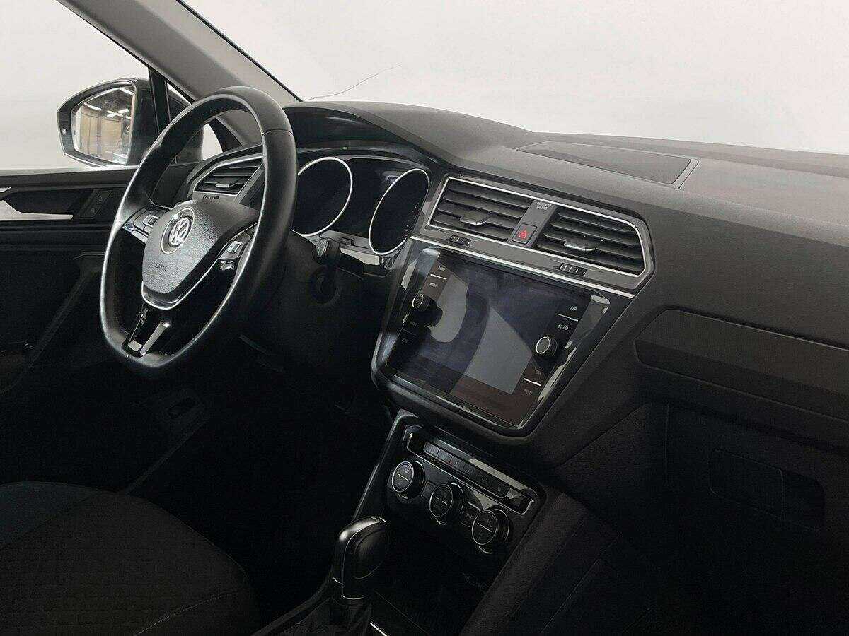 Купить Volkswagen Tiguan, 2019, 45 213 км, фото №9