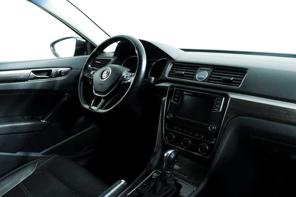 Купить Volkswagen Passat, 2017, 135 577 км, фото №9