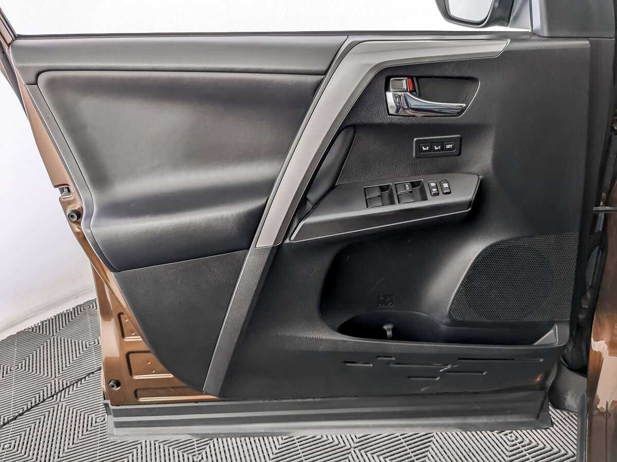 Купить Toyota RAV4, 2017, 118 000 км, фото №15
