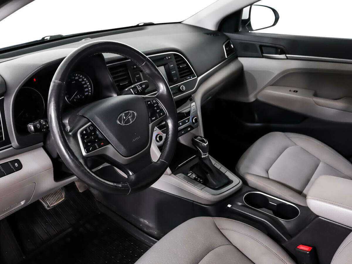 Купить Hyundai Elantra, 2017, 112 000 км, фото №9