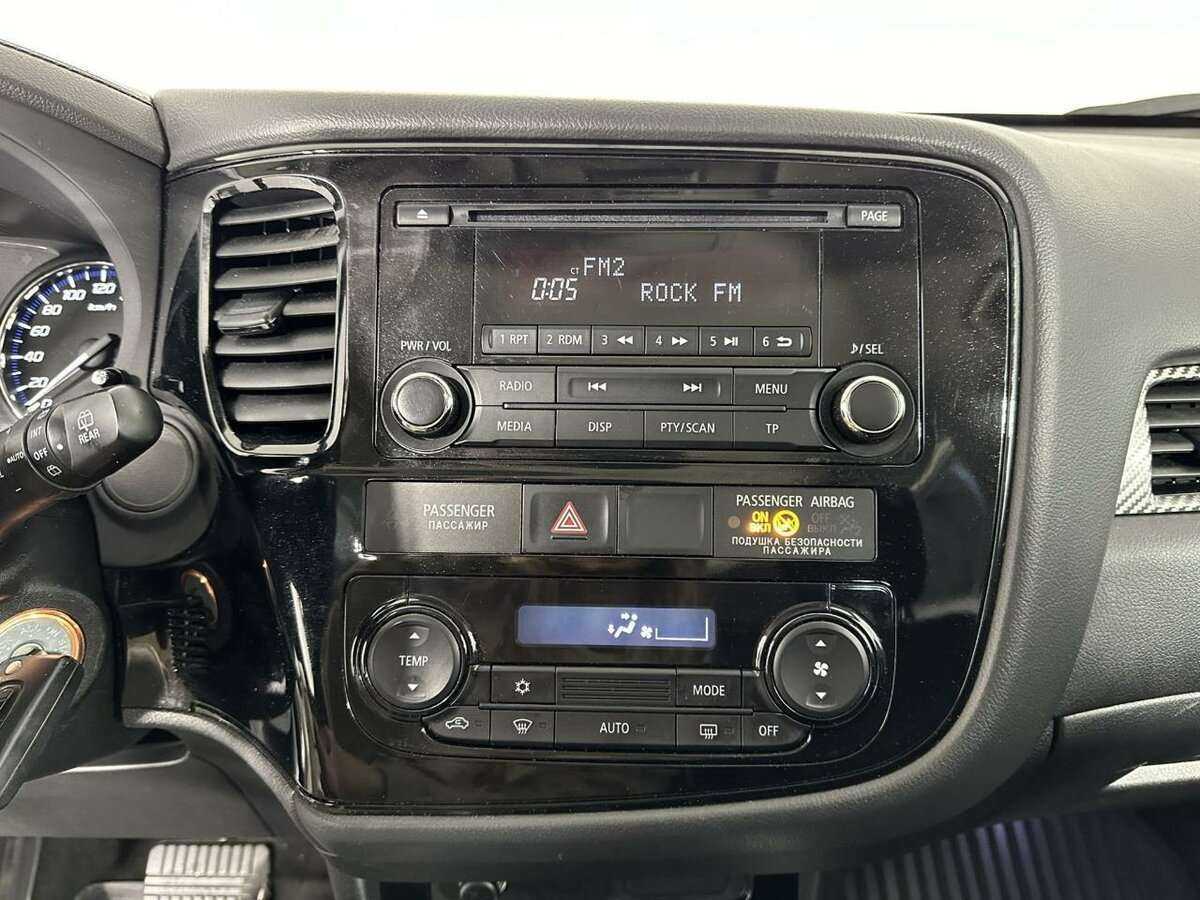 Купить Mitsubishi Outlander, 2017, 146 761 км, фото №12