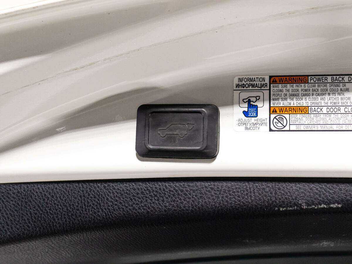 Купить Toyota RAV4, 2017, 75 000 км, фото №16