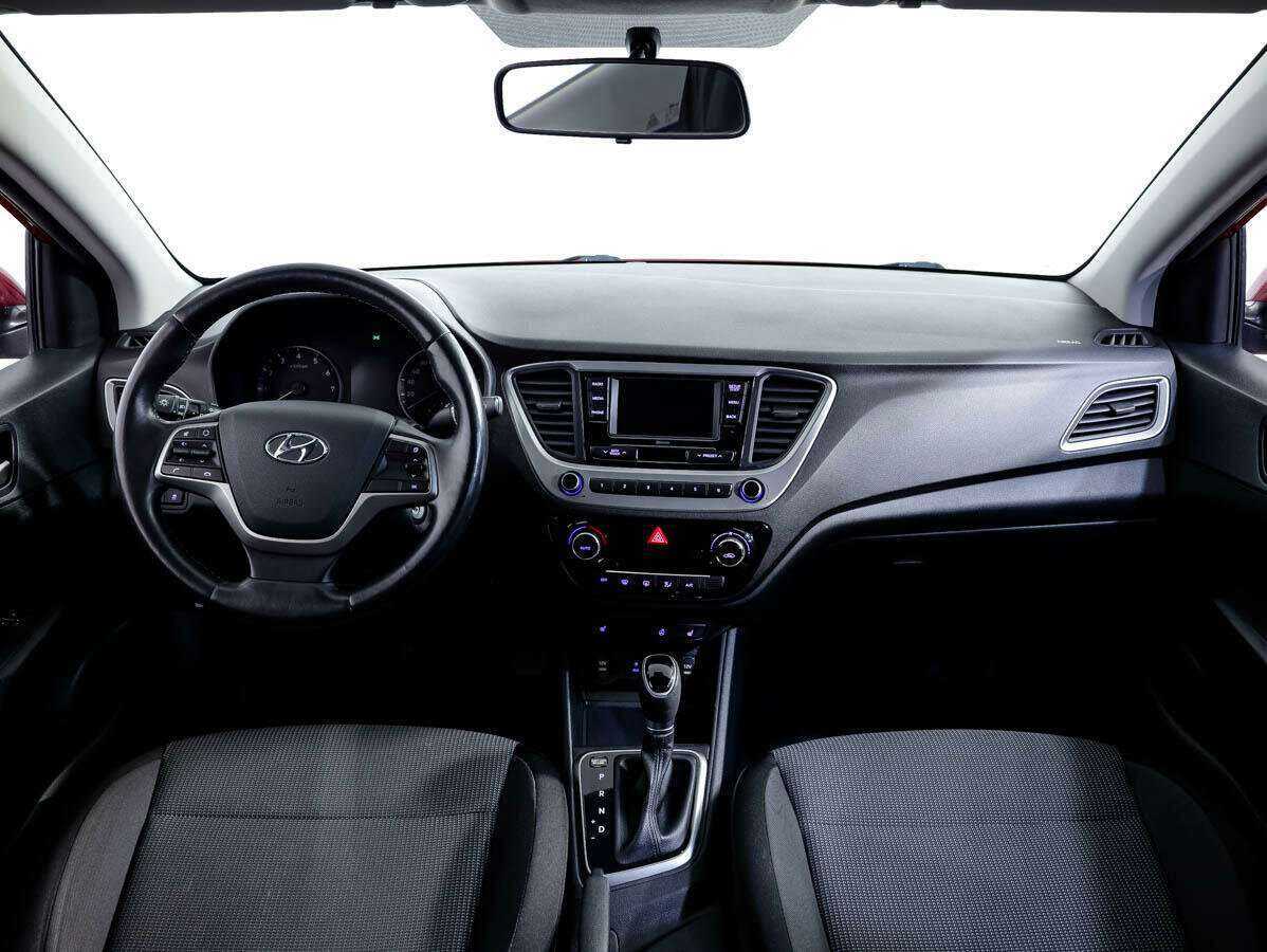 Купить Hyundai Solaris, 2017, 64 675 км, фото №9