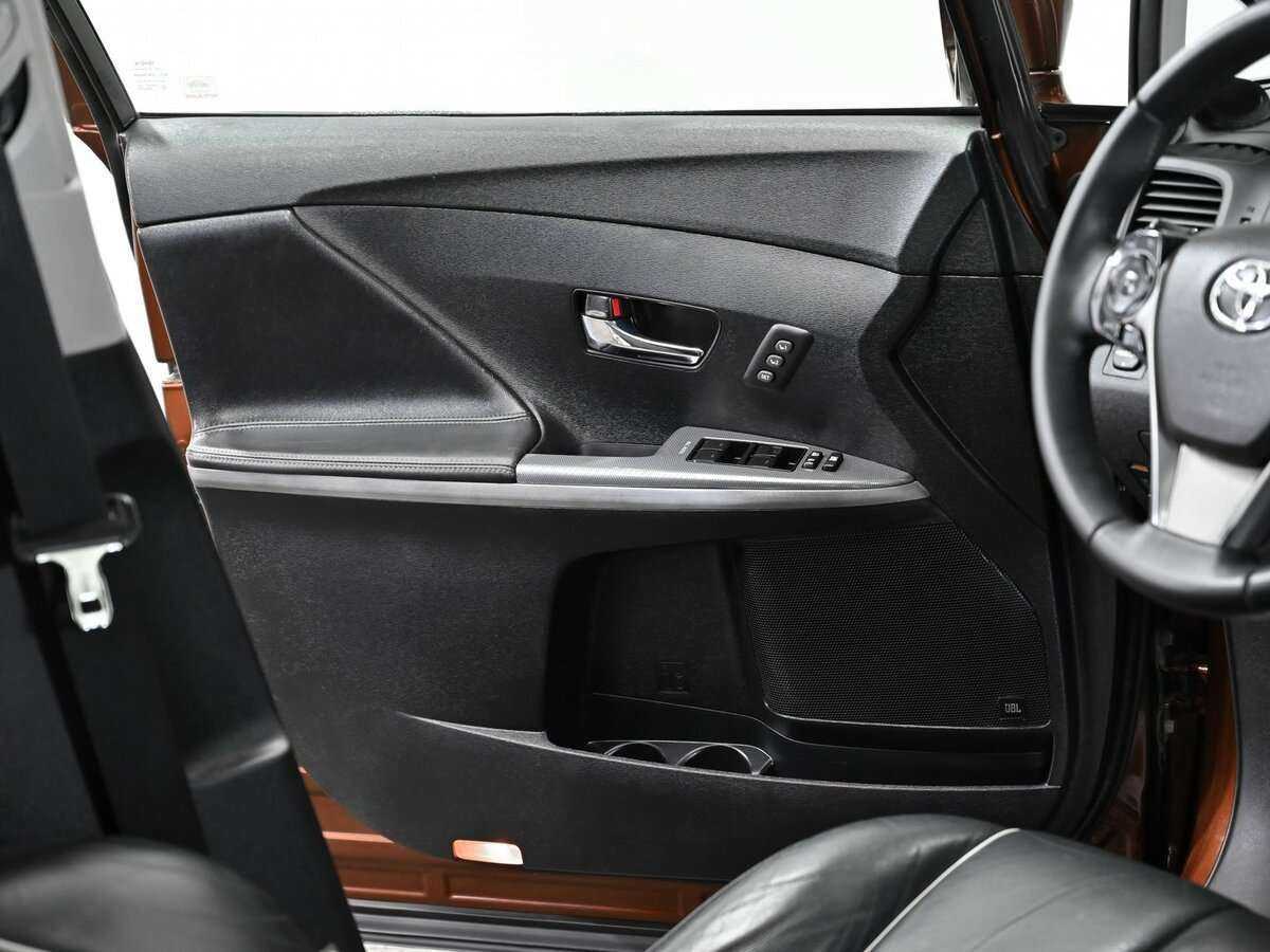 Купить Toyota Venza, 2014, 130 000 км, фото №9