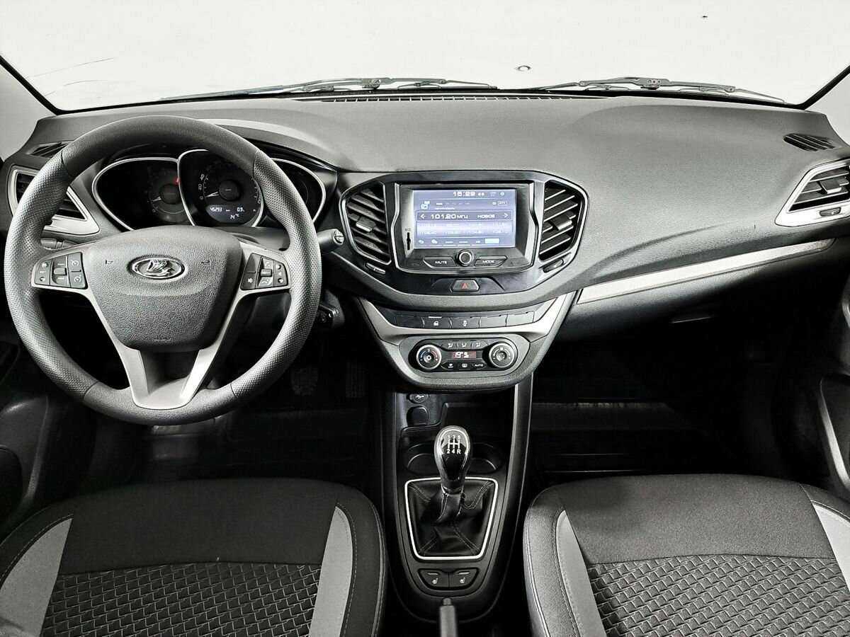 Купить Lada (ВАЗ) Vesta, 2017, 45 200 км, фото №9