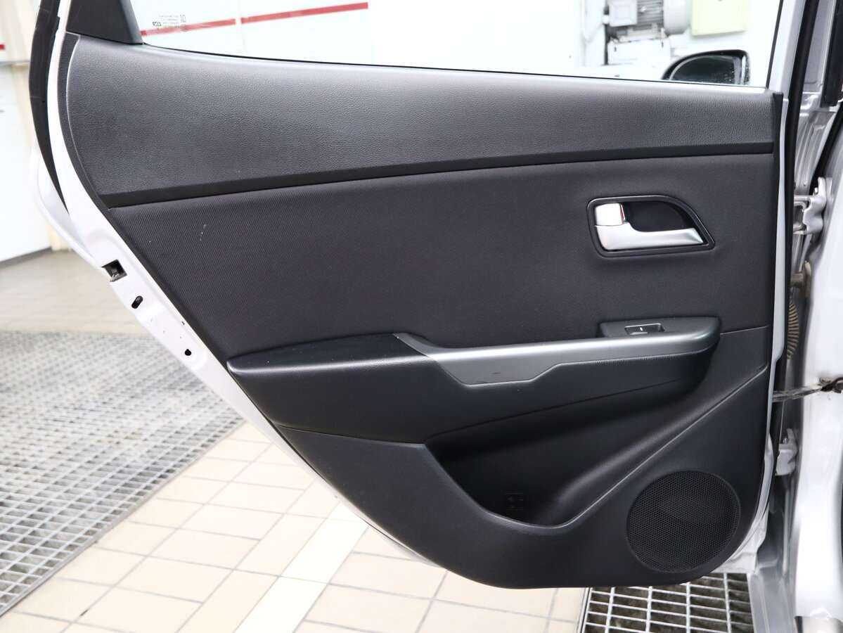 Купить Kia Rio, 2015, 59 140 км, фото №9