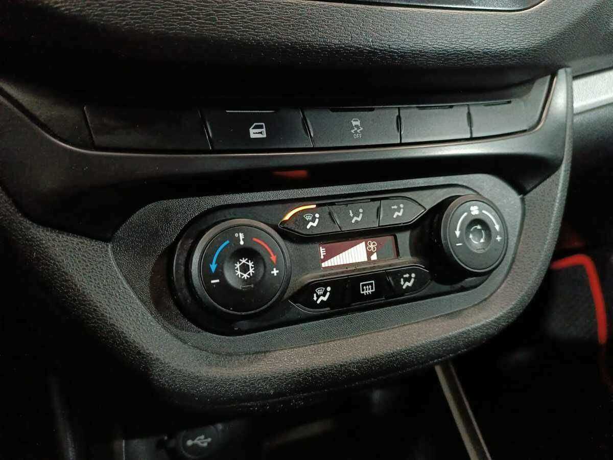 Купить Lada (ВАЗ) Vesta, 2019, 45 520 км, фото №14