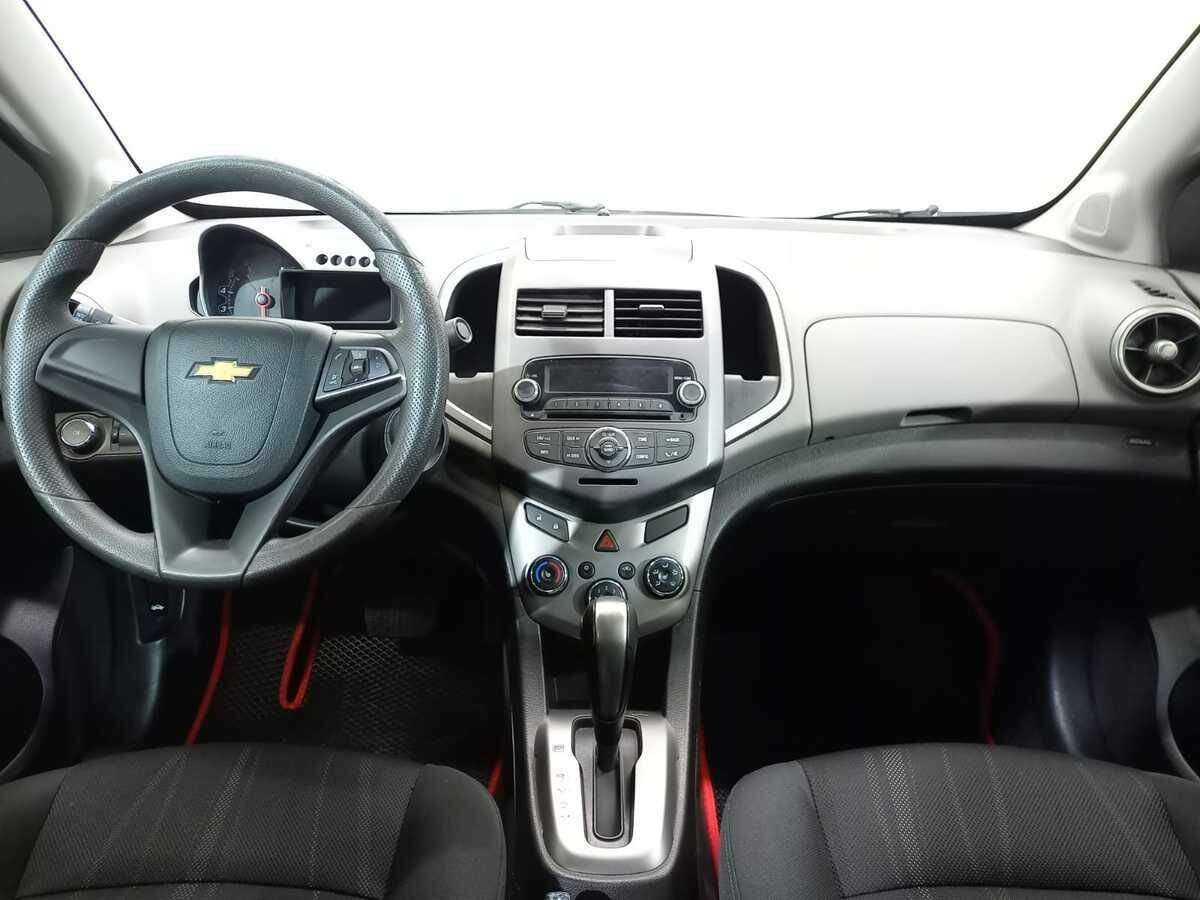 Купить Chevrolet Aveo, 2013, 122 594 км, фото №9