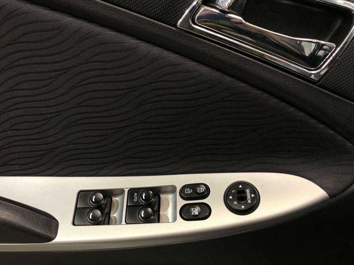 Купить Hyundai Solaris, 2014, 96 200 км, фото №16