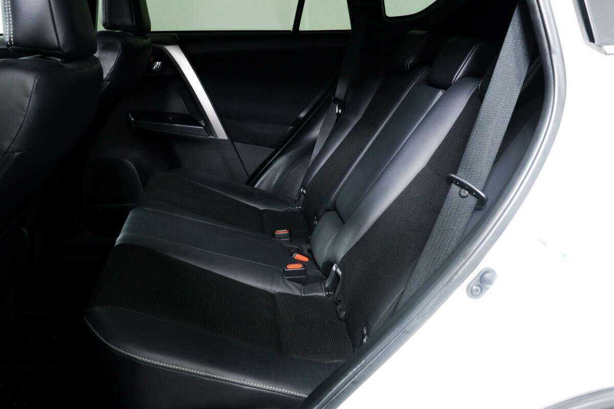 Купить Toyota RAV4, 2016, 60 188 км, фото №12