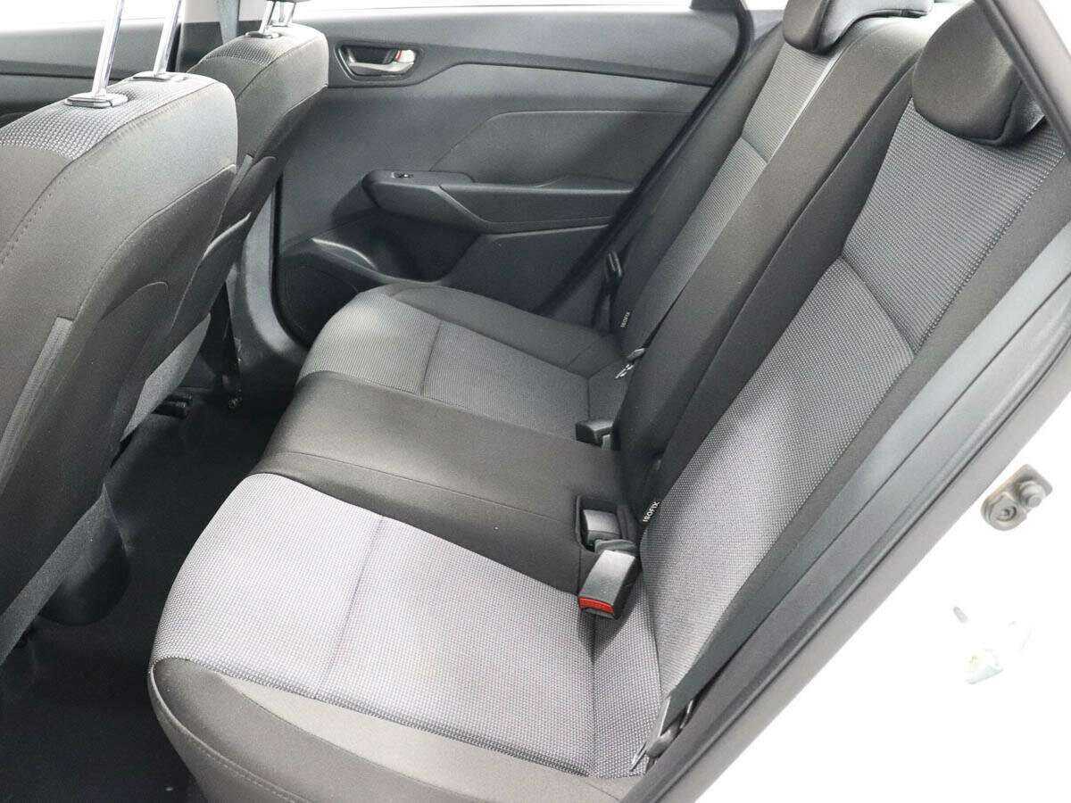 Купить Hyundai Solaris, 2019, 39 440 км, фото №8