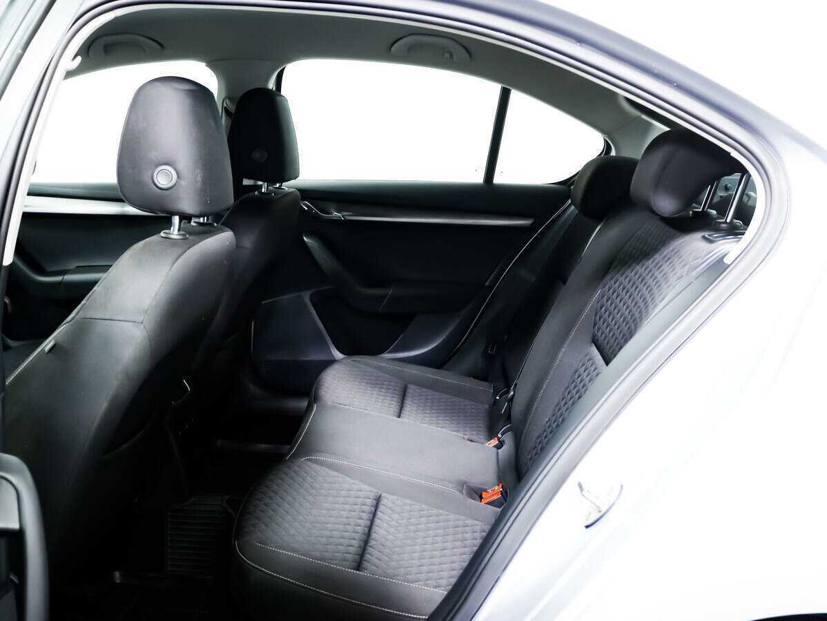 Купить Skoda Octavia, 2018, 121 000 км, фото №12