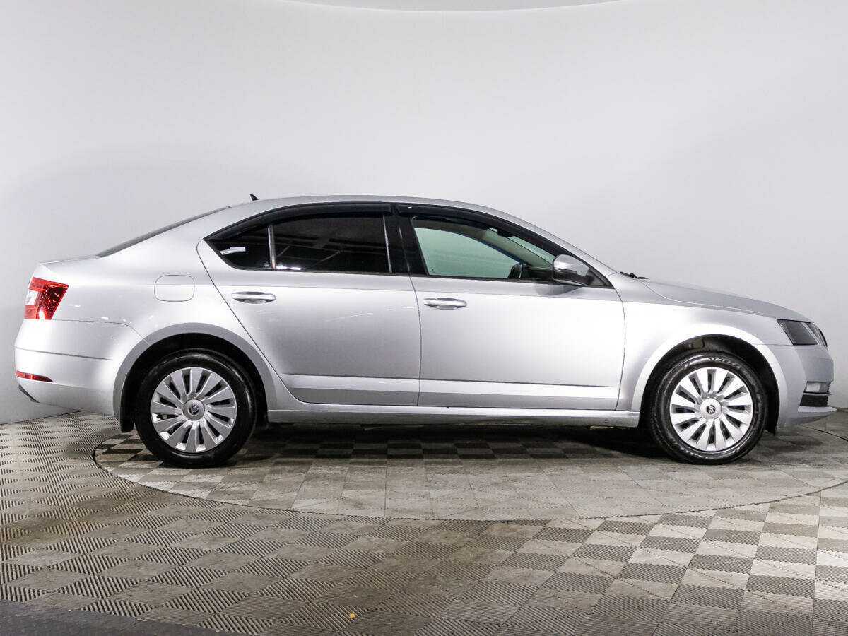 Купить Skoda Octavia, 2017, 136 758 км, фото №4