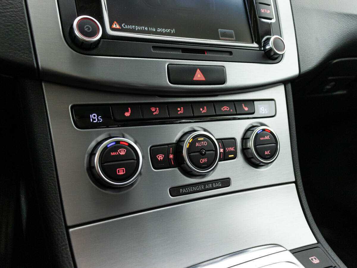 Купить Volkswagen Passat CC, 2013, 132 635 км, фото №16