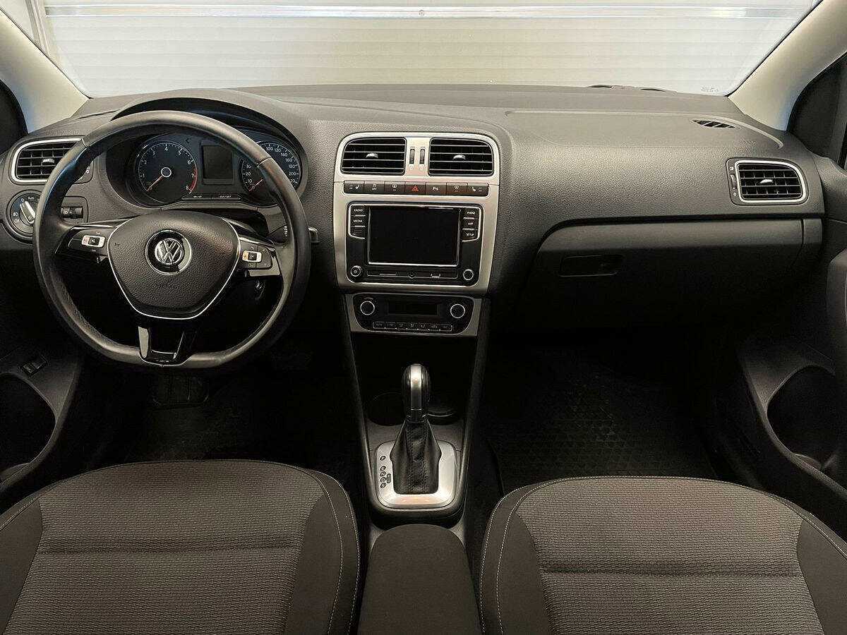Купить Volkswagen Polo, 2018, 51 240 км, фото №9