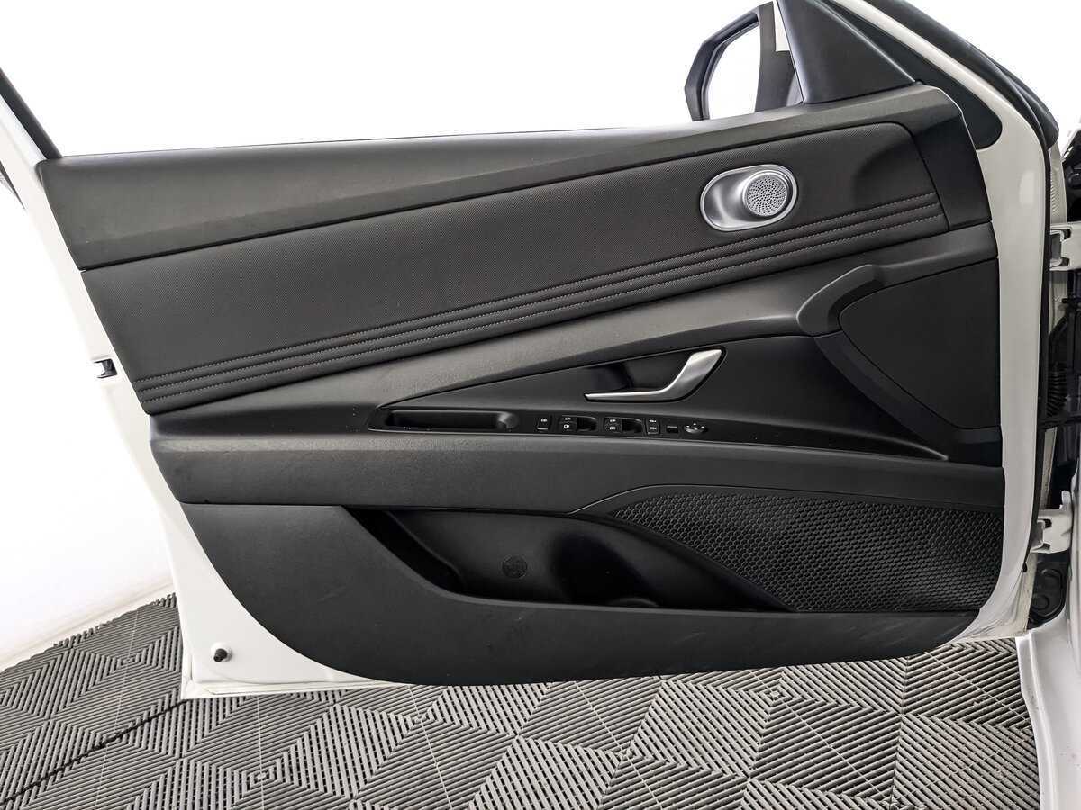 Купить Hyundai Elantra, 2021, 41 281 км, фото №15