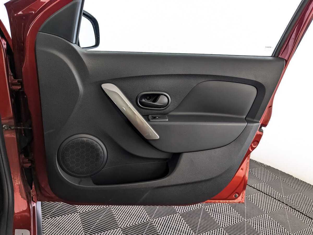 Купить Renault Logan, 2019, 72 296 км, фото №20