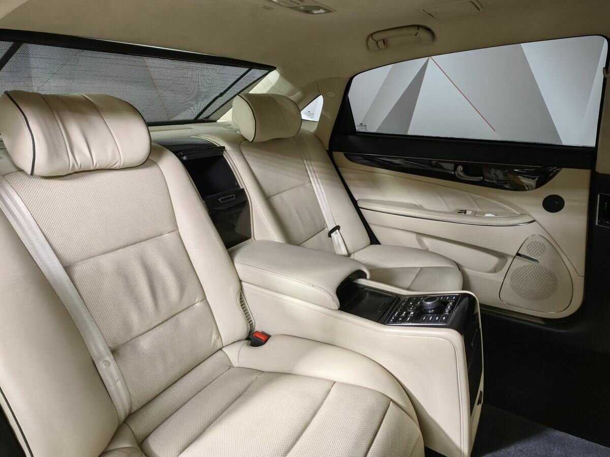 Купить Hyundai Equus Limousine 6AT, 2013, 100 744 км, фото №13