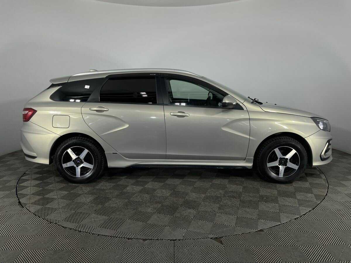 Купить Lada (ВАЗ) Vesta SW, 2018, 123 758 км, фото №4
