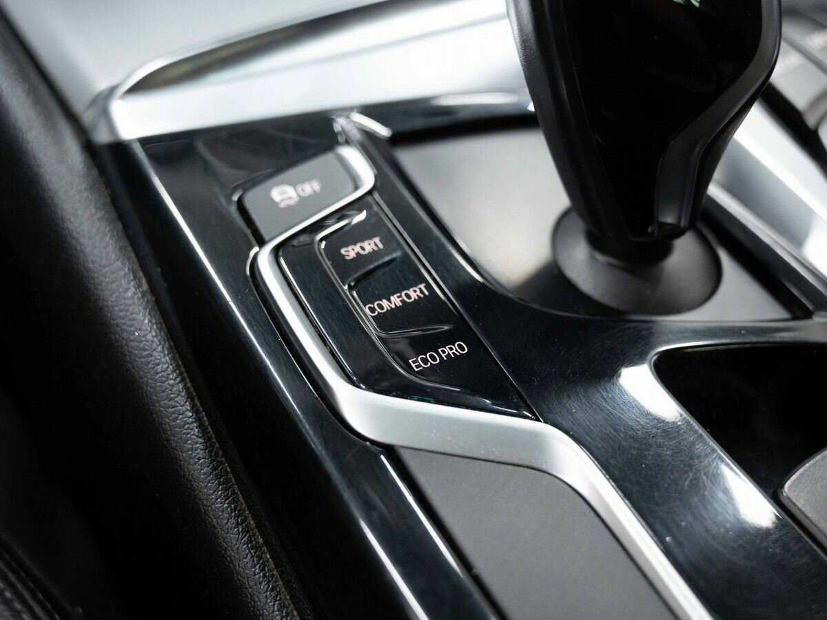 Купить BMW 5 серии 520d, 2018, 155 280 км, фото №25