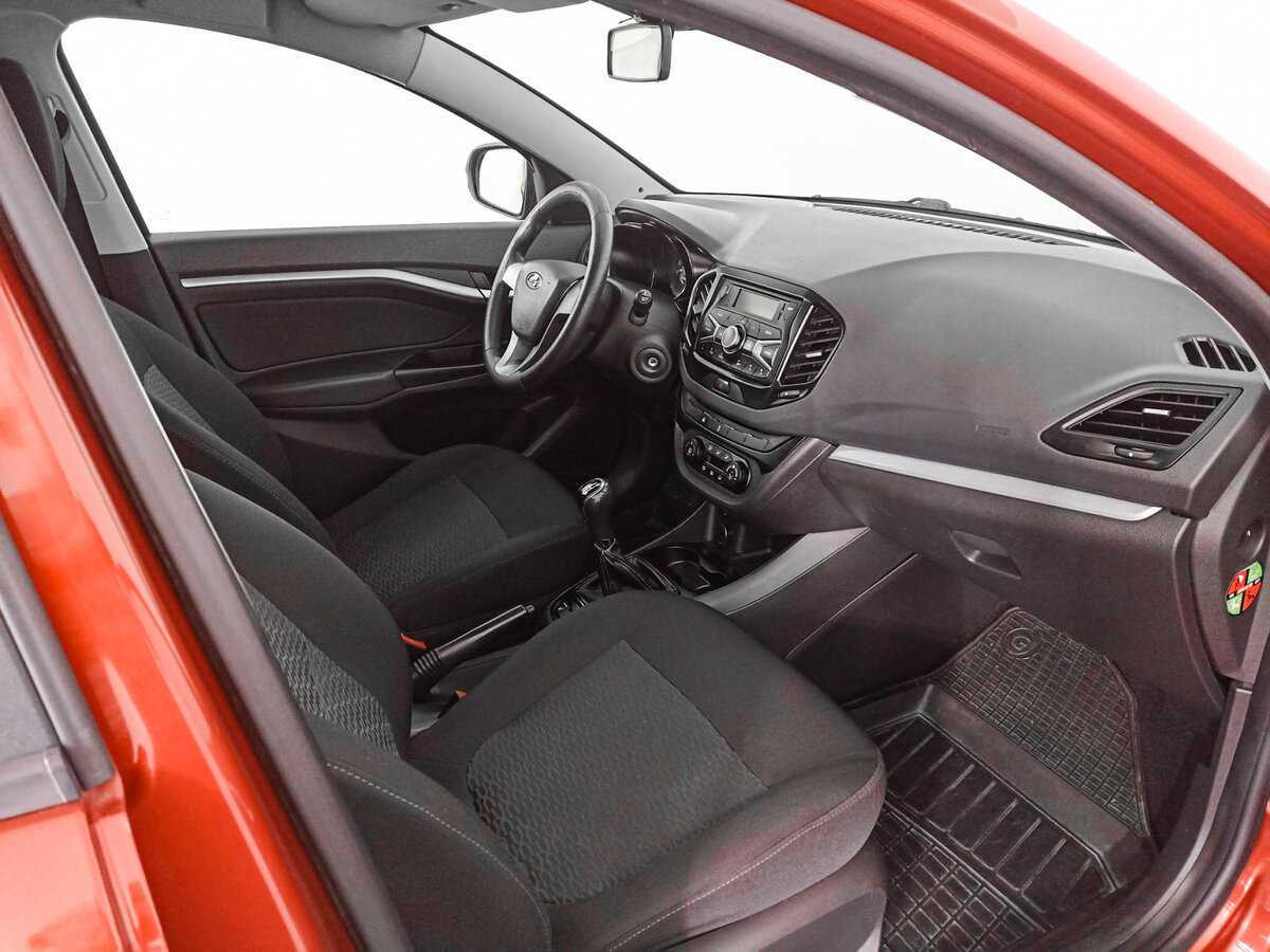 Купить Lada (ВАЗ) Vesta, 2017, 156 400 км, фото №9