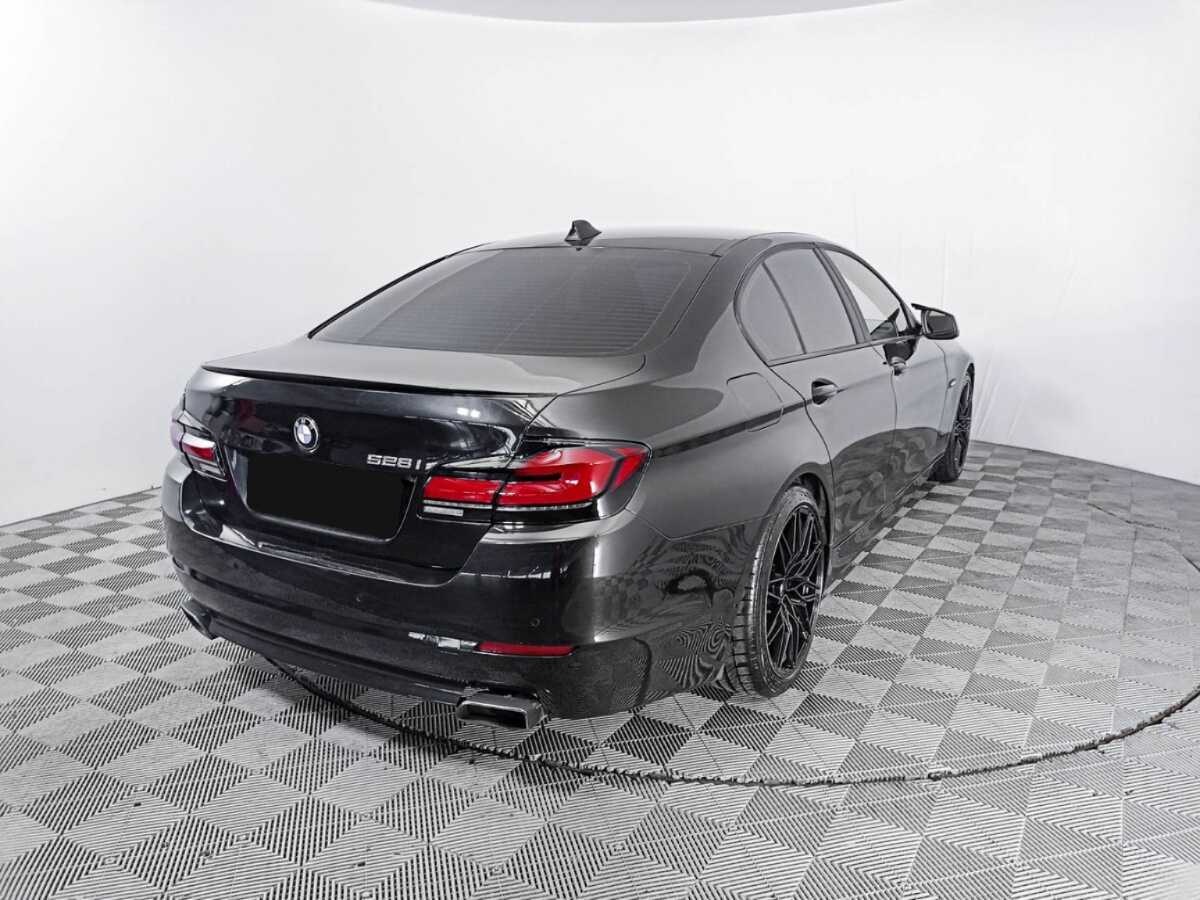 Купить BMW 5 серии 528i xDrive, 2012, 278 454 км, фото №4